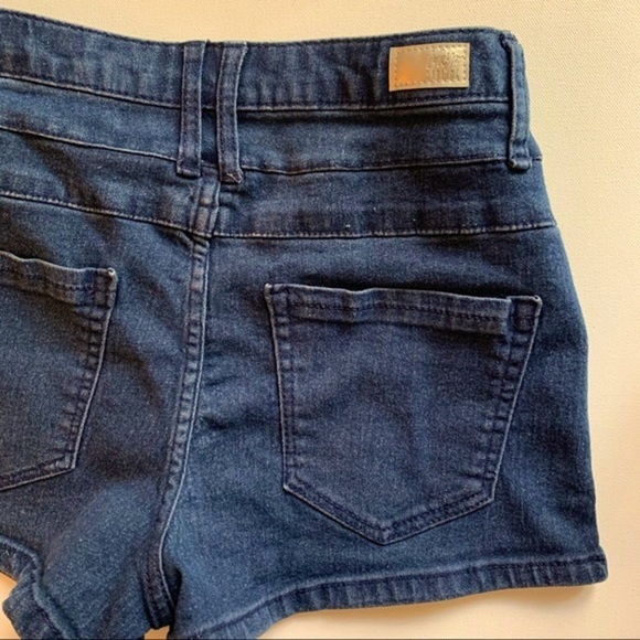 Tokyo Darling Jean Shorts by Aeropostale Sz 2 - Picture 7 of 12